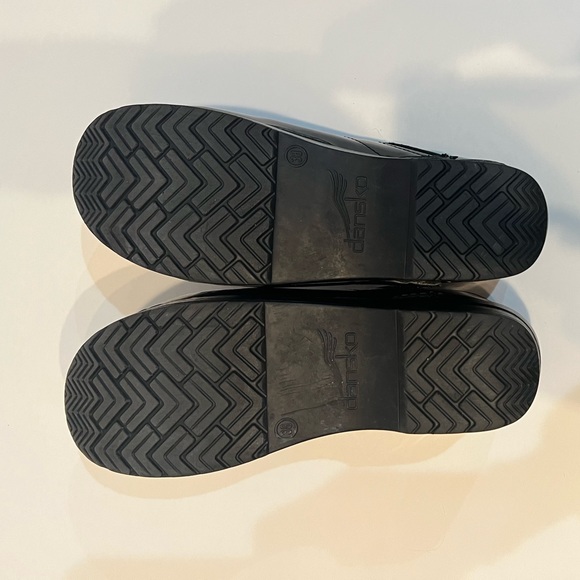 Dansko Black Patent Leather Clogs - Picture 5 of 5